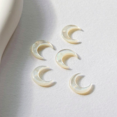 Moon Shape White Mother-of-Pearl, MOP Shell Pendant, 3D White Nacre, Ox Horn Shell Charm, Shell Jewelry Making Findings RY052