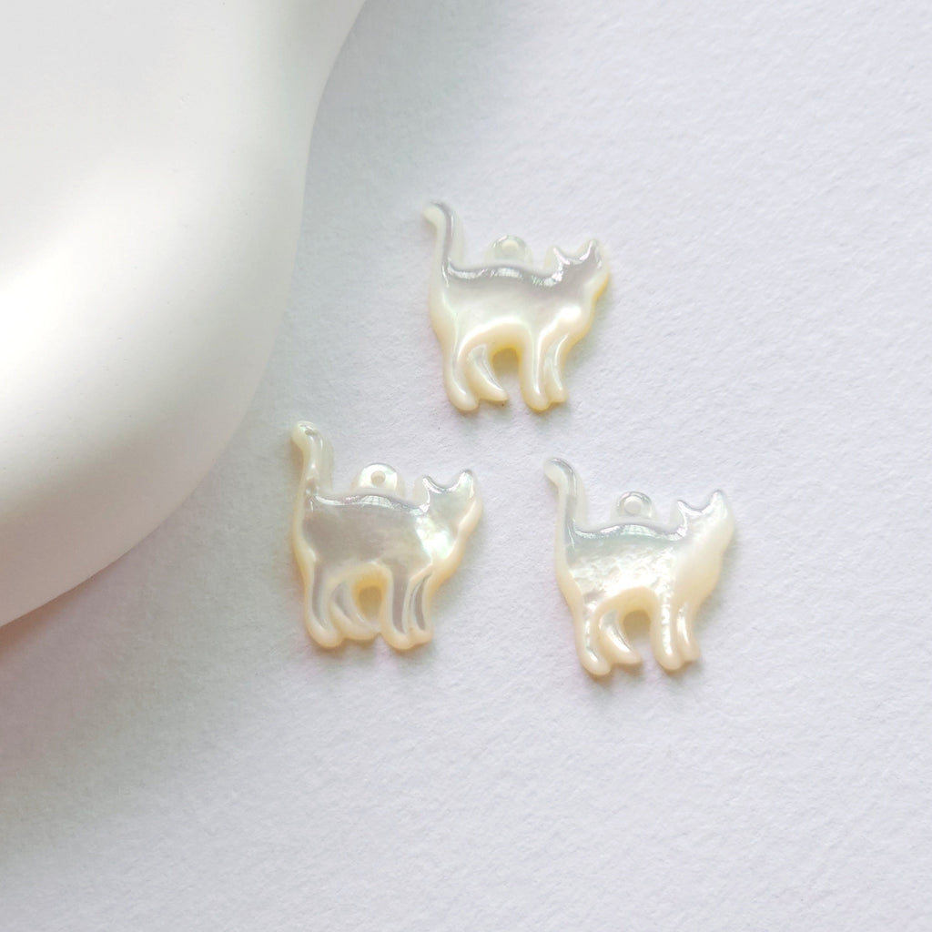 Cat White Mother-of-Pearl, MOP Shell Pendant, White Nacre, Shell Charm, Mother of Pearl Jewelry Making Findings RY014