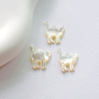 Cat White Mother-of-Pearl, MOP Shell Pendant, White Nacre, Shell Charm, Mother of Pearl Jewelry Making Findings RY014