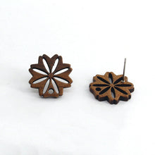 Load image into Gallery viewer, 10PCS Wooden Flower Studs Collection, Geometric Wooden Earring Findings, Nickel Free, Earring Finding MY019-JT001