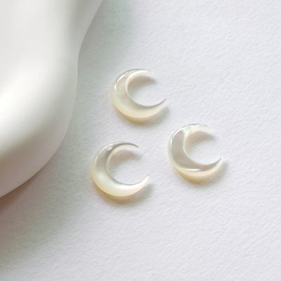 Moon Shape White Mother-of-Pearl, MOP Shell Pendant, 3D White Nacre, Ox Horn Shell Charm, Shell Jewelry Making Findings RY055
