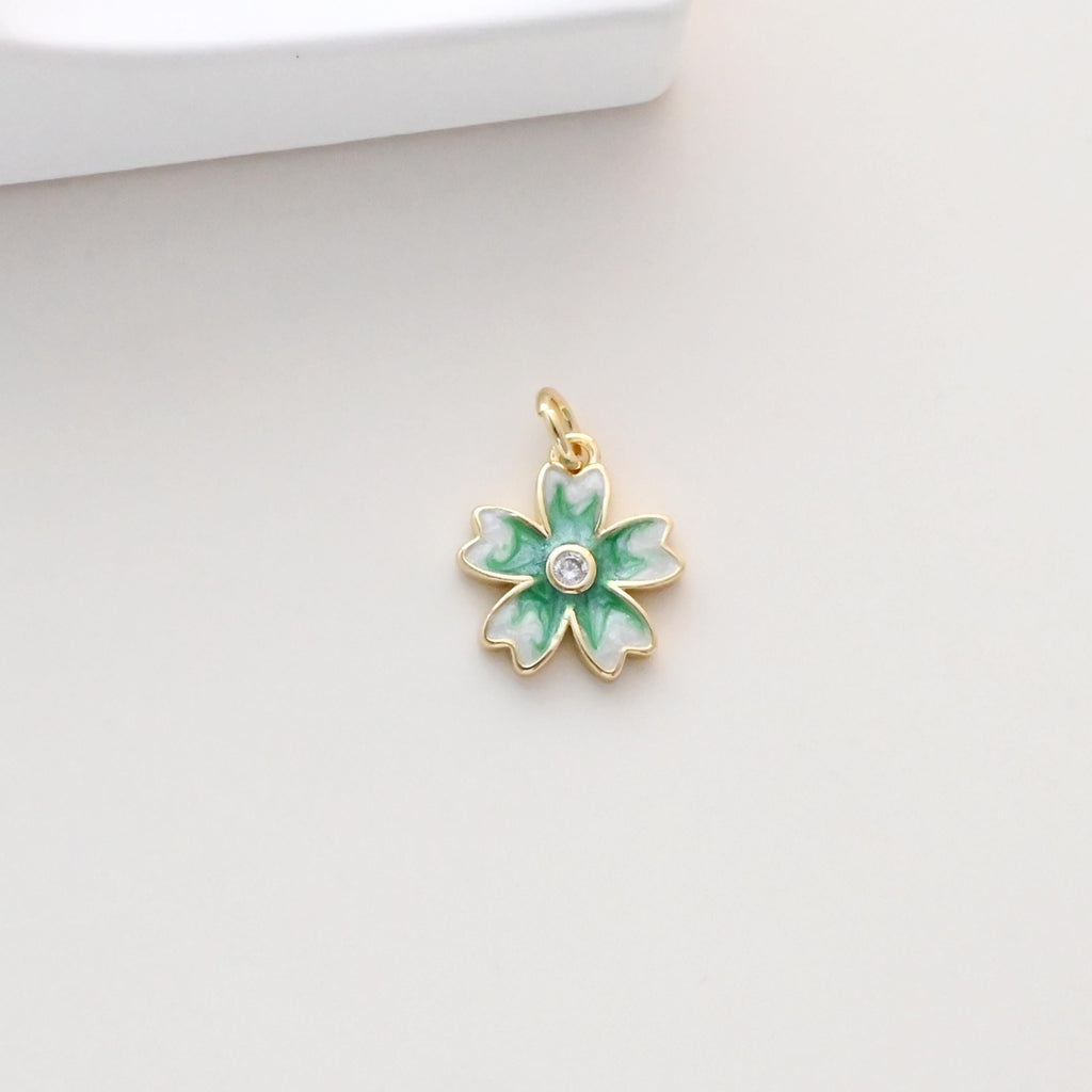 Dijes de flores esmaltadas pequeñas, colgante chapado en oro de 18 quilates, dijes para collares y pendientes, accesorios para bisutería S1319