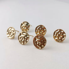 Load image into Gallery viewer, 10pcs 14K Gold Round Hammered Post With Loop, Round Stud Earring Nickel Free, 11mm, Hypoallergenic Earring Findings Z083-ZX304