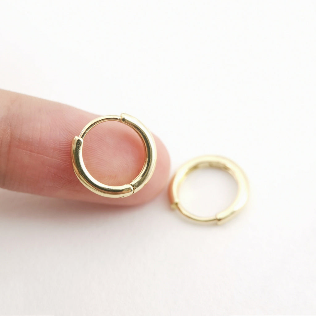 4PCS Huggie Hoops Earring Hoop, 18K Gold Plated Leverback Ear Hoops, Gold Earring Making Findings for Jewelry Making D0151