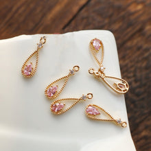 تحميل الصورة إلى عارض المعرض، 10 قطع - دلايات كريستال صغيرة على شكل دمعة، مطلية بالذهب عيار 14 قيراطًا، مقاس 6*16 مم، قطع مجوهرات HL048-F149