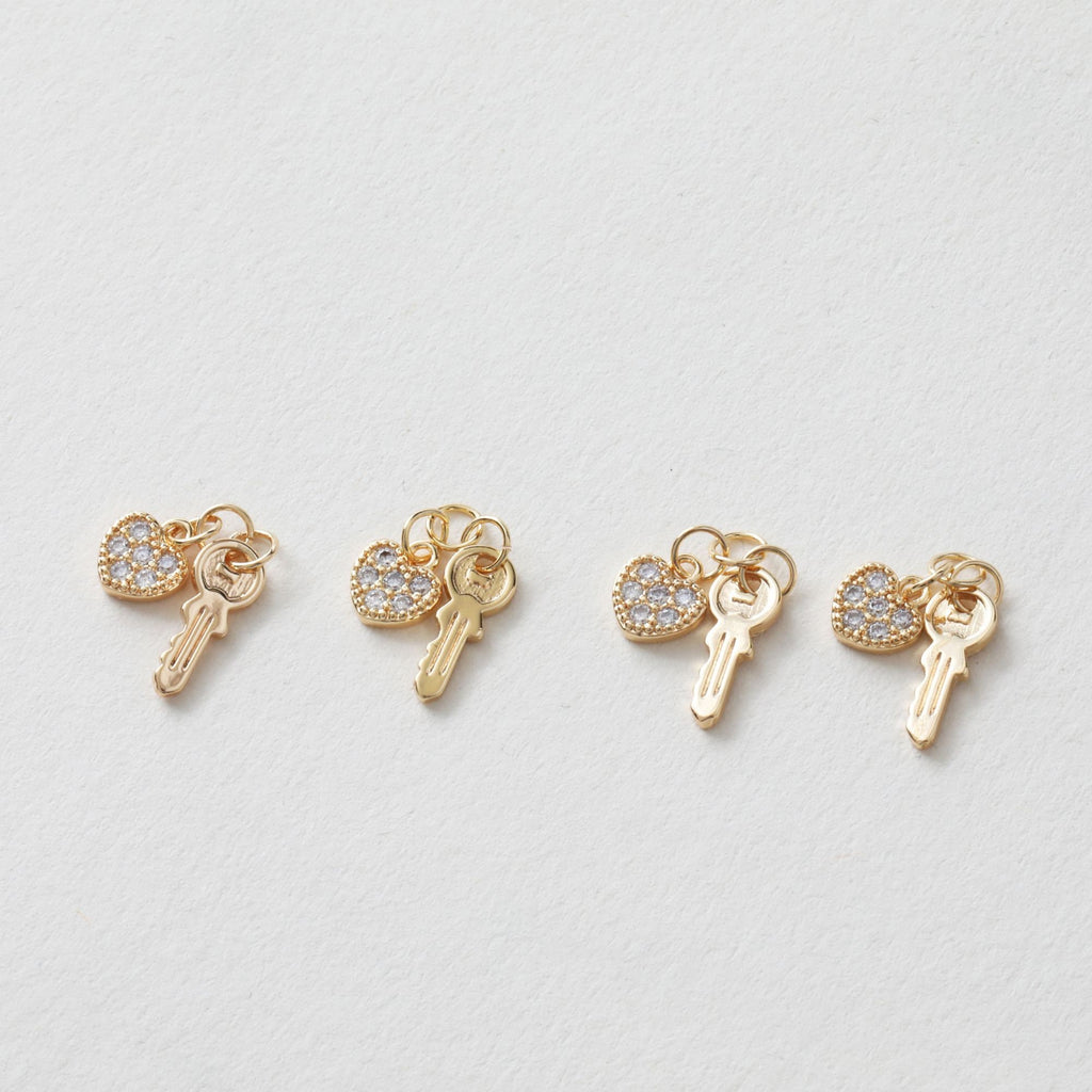 Dijes de medallón de corazón brillante, chapados en oro de 18 quilates, colgante de llave, colgante de amor, colgantes para hacer collares, accesorios de joyería JG011