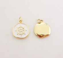 Cargar imagen en el visor de la galería, Dije de moneda redonda de esmalte multicolor, chapado en oro de 18 quilates, con forma de cruz, ancla, abejas, timón y caballito de mar, 14 mm, ideal para collares y pulseras, S1076