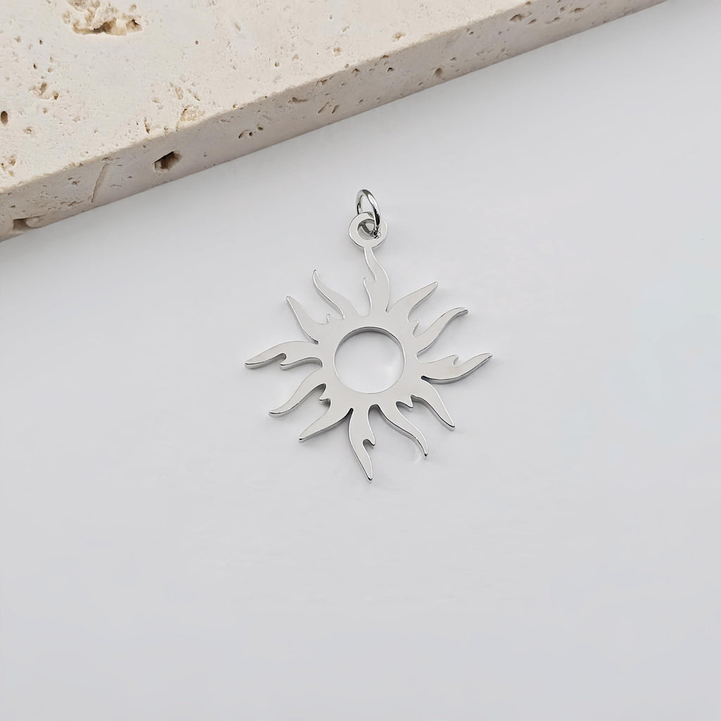 Gold Sun Charm, Sun With Rays Pendant, 18K Gold Plated, 29mm, Necklace Making Charm, Jewelry Findings S1280