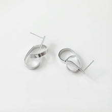 تحميل الصورة إلى عارض المعرض، قرط ذهبي بعقدة مع حلقة، دبوس أذن من الفضة الاسترلينية 925، أقراط خالية من النيكل، حلقة أذن من الفضة الاسترلينية عيار 18 قيراطًا، نتائج قرط ربط العقدة GE002