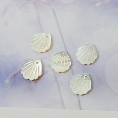 Leaf Shape Shell Pendant, Pearl Oyster Pendant, Shell Charm, Earring Making Findings, Jewelry Making Findings RY067