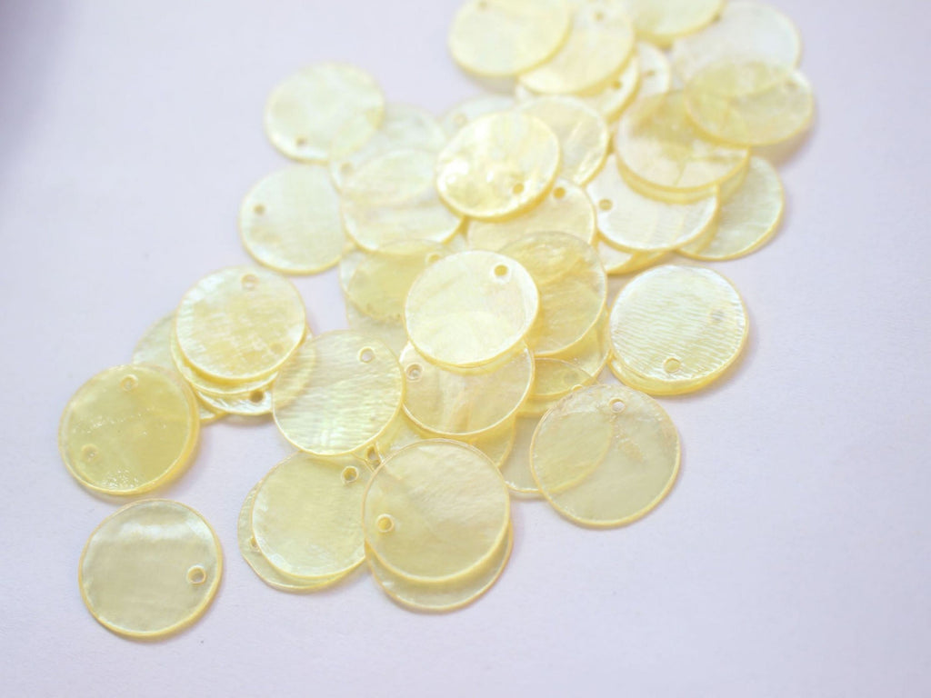 10 colgantes de concha multicolor, redondos, para aretes y bisutería ZZ062