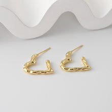 Load image into Gallery viewer, Gold Hammered Heart Earring Post, 18K Gold Plated Earrings, Nickel Free, 19.2*27mm, Love Shape Ear Stud, Earring Finding D0354