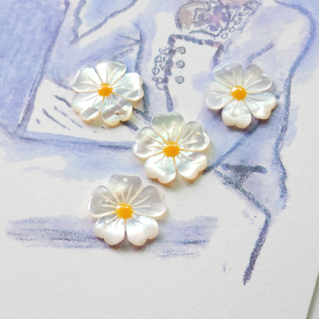 Flowers White Mother-of-Pearl, MOP Shell Pendant, Engraved White Nacre, Shell Charm, Mother of Pearl Jewelry Making Findings RY009