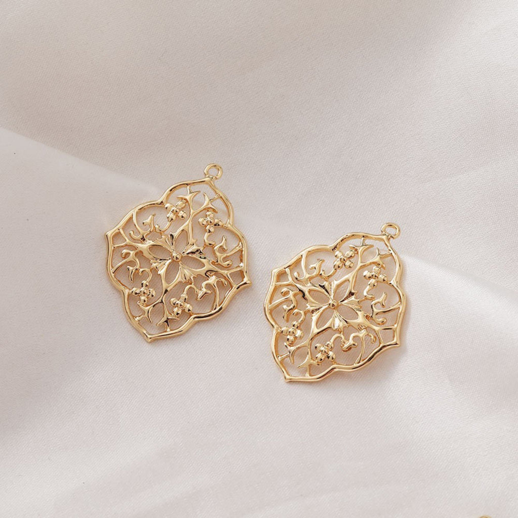 Gold Vintage Charm, 18K Gold Plated Heart Pendant, 33mm, Necklace Bracelet Making Pendant JG040