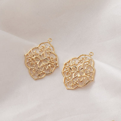 Gold Vintage Charm, 18K Gold Plated Heart Pendant, 33mm, Necklace Bracelet Making Pendant JG040