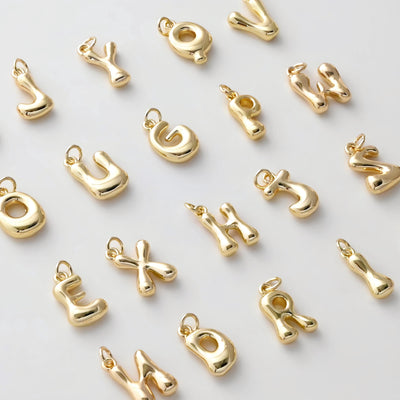 Dije de letra del alfabeto, inicial chapada en oro brillante de 18 quilates, personalizado y minimalista para hacer collares y pulseras S1395