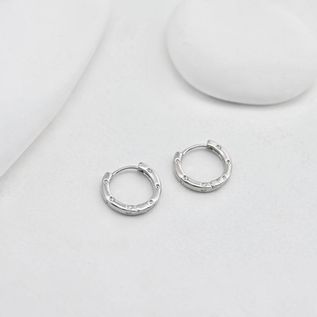 Minimalist Ear Hoops, Round Hoops, 16.3mm, 18K Gold Plated Leverback Earrings, Huggie Hoops Earring D0519