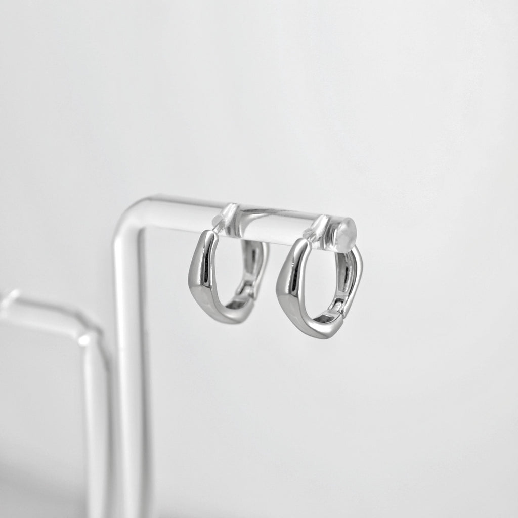 Geometric Rhombus Hoop, Minimalist Everyday Earrings, 17mm, 18K Gold Plated Leverback Earrings, Huggie Hoops Earring D0554