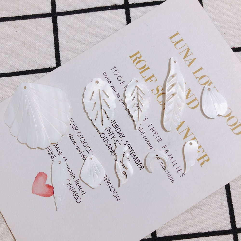 10 colgantes de concha en forma de hoja, dijes de concha, accesorios para aretes y bisutería MY086