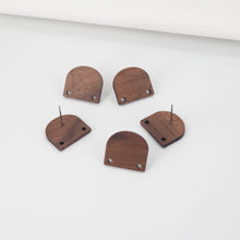 تحميل الصورة إلى عارض المعرض، أقراط خشبية من 4 قطع، أقراط خشبية شبه منحرفة للنساء، مصنوعة من خشب الجوز المعاد تدويره، خالية من النيكل، أقراط هندسية مميزة، رقم المنتج JT974