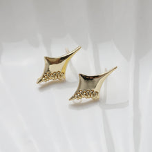 تحميل الصورة إلى عارض المعرض، قرط نجمة ذهبية مع حلقة، أقراط خالية من النيكل، قرط أذن مع حلقة، نتائج قرط مضادة للحساسية GT053