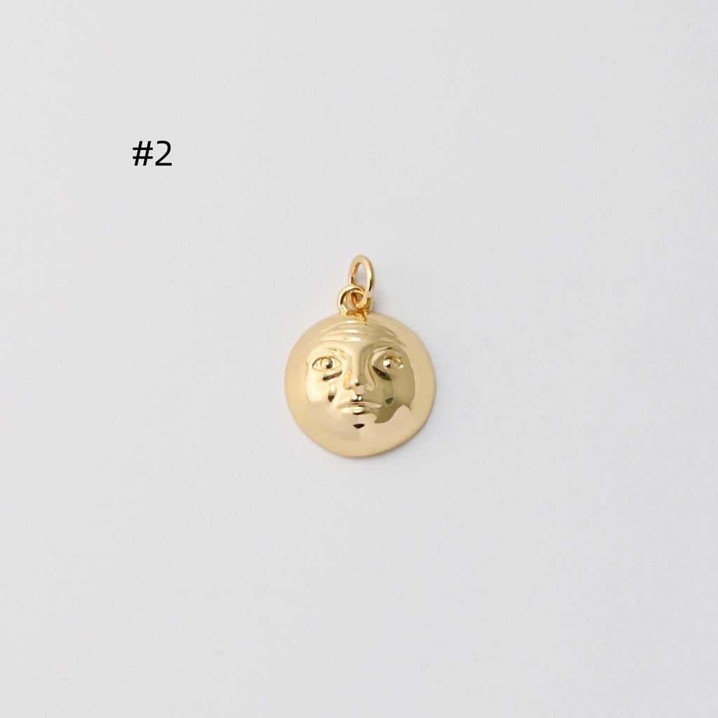 Sunny Face Pendant, Round Pendant, Irregular Face, 18K Gold Plated, For Bracelet And Necklace Making, Jewelry Findings S1409