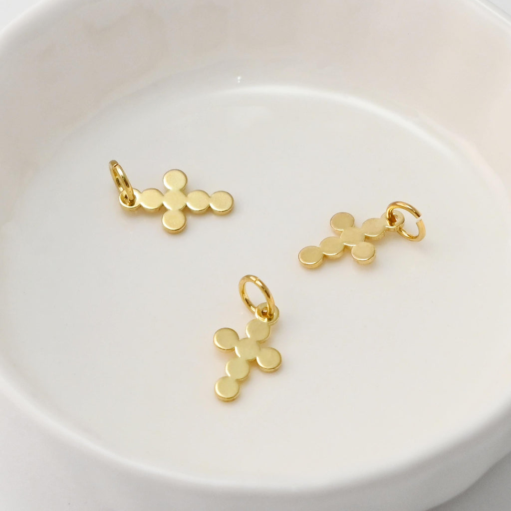 Gold Cross Charms, 18K Gold Plated Religious Charms, Cross Pendant,  Necklace Charms, Jewelry Findings S342
