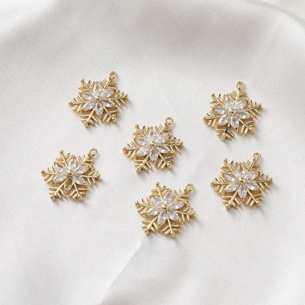 Snowflake Charm, Cubic Zircon Crystal Snowflake Pendant, CZ Earring Charms,  Real Gold Plated  Earring Charms, Jewelry Findings BB039-F015