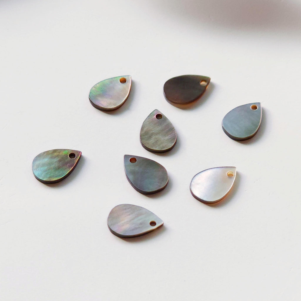 Drop Black Mother-of-Pearl, MOP Shell Pendant, Engraved Black Nacre, Shell Charm, Shell Jewelry Making Findings RY047