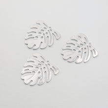 Load image into Gallery viewer, Gold Monstera Leaf  Charms, Metal Blank, 14K Gold/Silver Plated, Monstera deliciosa Pendant, Bracelet Making Pendant D0017