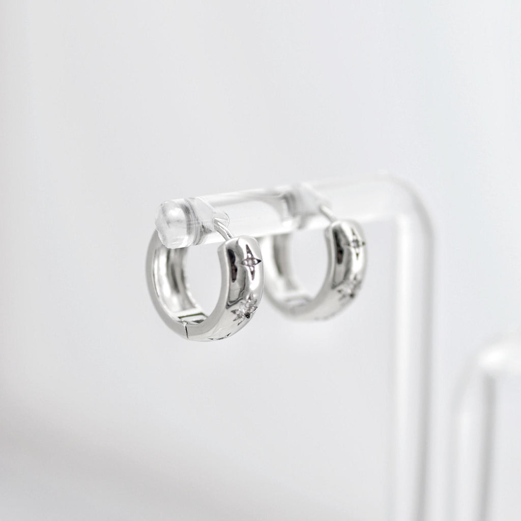 Aros de circonita cúbica con forma de estrella, redondos, de 14 mm, chapados en oro de 18 quilates, con cierre de palanca, D0526