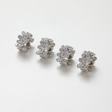 Cargar imagen en el visor de la galería, Cuentas espaciadoras redondas con forma de flor de corazón, chapadas en oro de 14 quilates, cuentas con espaciado de agujeros de circonita, cuentas para hacer collares y aretes, accesorios de joyería SC014