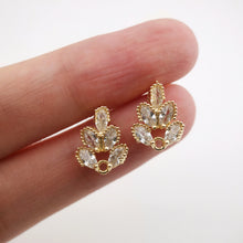تحميل الصورة إلى عارض المعرض، أقراط على شكل زهرة من الزركونيا المكعبة، مطلية بالذهب مع حلقة، مضادة للحساسية، أدوات يدوية الصنع، لوازم صنع الأقراط بنفسك D0032