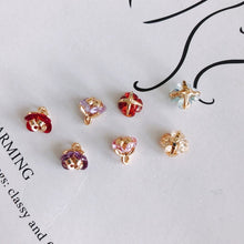 Load image into Gallery viewer, 10pcs Flower Pendant Charm with loops, 3D Mini Flower, Cubic Pave Pendant, Bracelet Necklace Making, Gold Plated Jewelry Findings MY065-F059