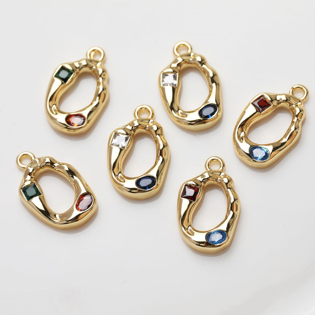 Colgante de circonitas cúbicas de colores, ovalado irregular, con forma de corazón, calado, chapado en oro de 18 quilates, GZ382