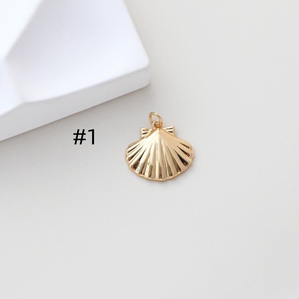Gold Plated Seashell Charm, Seashell Pendant, 18k Gold Plated Brass, Bracelet Making, Jewelry Findings S1311
