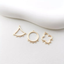 Cargar imagen en el visor de la galería, Conector geométrico, redondo, estrella, abanico y hoja, chapado en oro de 18 quilates, dijes, accesorios de joyería de 16 mm ZX079