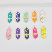 Cargar imagen en el visor de la galería, Dije de abeja esmaltado multicolor, luna y abeja, chapado en oro de 18 quilates, ideal para hacer collares y pulseras S20796