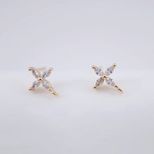 تحميل الصورة إلى عارض المعرض، أقراط على شكل زهرة لطيفة بأربع بتلات مع حلقات، مصنوعة من الفضة الإسترليني 925 وخالية من النيكل، ونتائج أقراط مضادة للحساسية ZX240