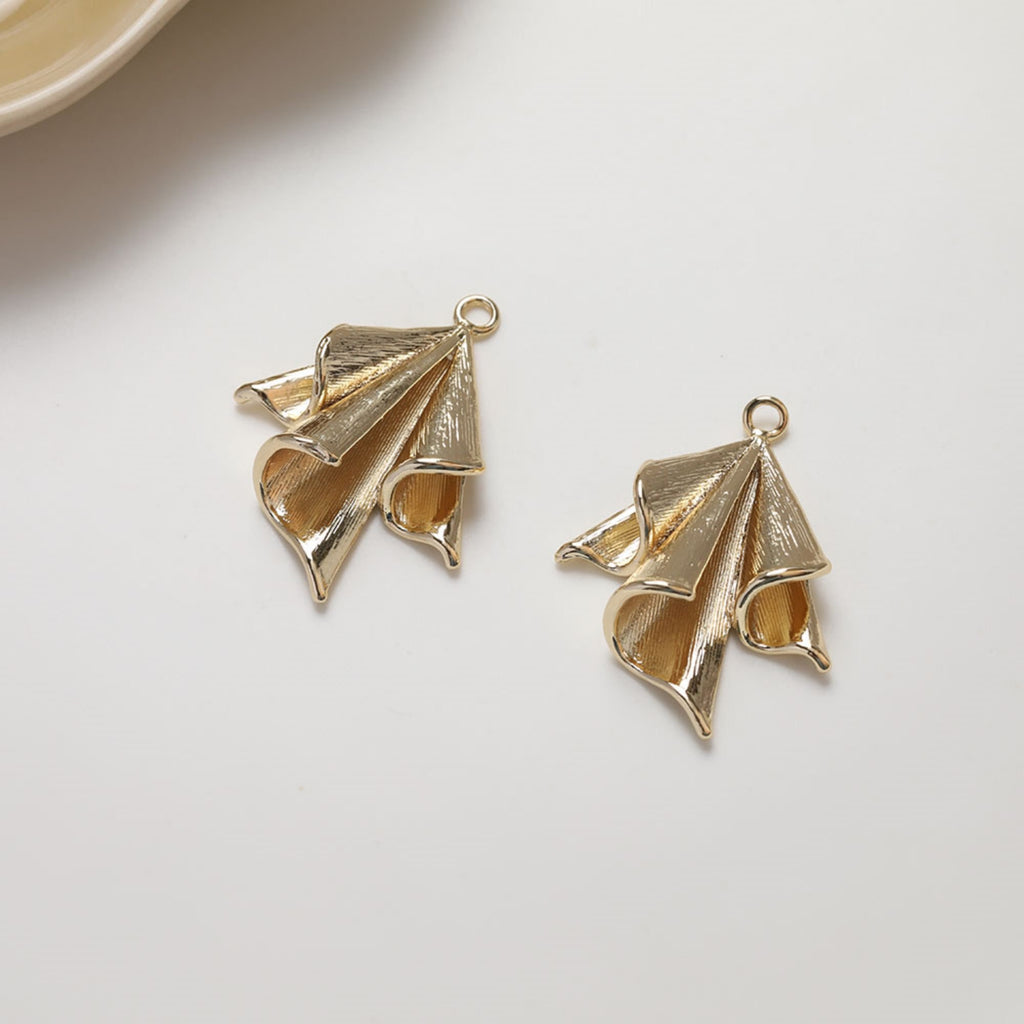 Wrinkled Pendant, Pleted Charm, Wedding Pendant, 14K Gold Plated, Necklace Making Charms, Jewelry Findings ZZ041