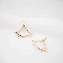 Cargar imagen en el visor de la galería, Conector geométrico, redondo, estrella, abanico y hoja, chapado en oro de 18 quilates, dijes, accesorios de joyería de 16 mm ZX079