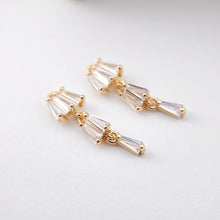 Load image into Gallery viewer, CZ Pave Leaf Charm, Cubic Pendant, Earring Charms, Real Gold Plated Brass Earring Charms, Jewelry Findings D0061