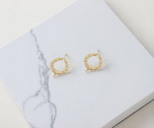 تحميل الصورة إلى عارض المعرض، أقراط أذن من الفضة الإسترليني عيار 925، مصنوعة من الذهب/الفضة، خالية من النيكل، بتصميم مفتوح على شكل ورقة شجر مع حلقة، JJ021