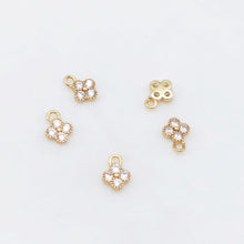 تحميل الصورة إلى عارض المعرض، 10 قطع من حُلي الزهور الصغيرة المكعبة، مطلية بالذهب عيار 18 قيراطًا، قلادة زهور، حُلي لصنع القلائد والأقراط، 6×8.5 مم، قطع مجوهرات S20494