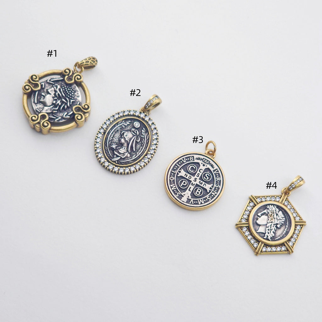 Antique Silver Portrait Pendant, Round Charm, Oval Charm, Necklace Making Charm, Jewelry Findings S1148