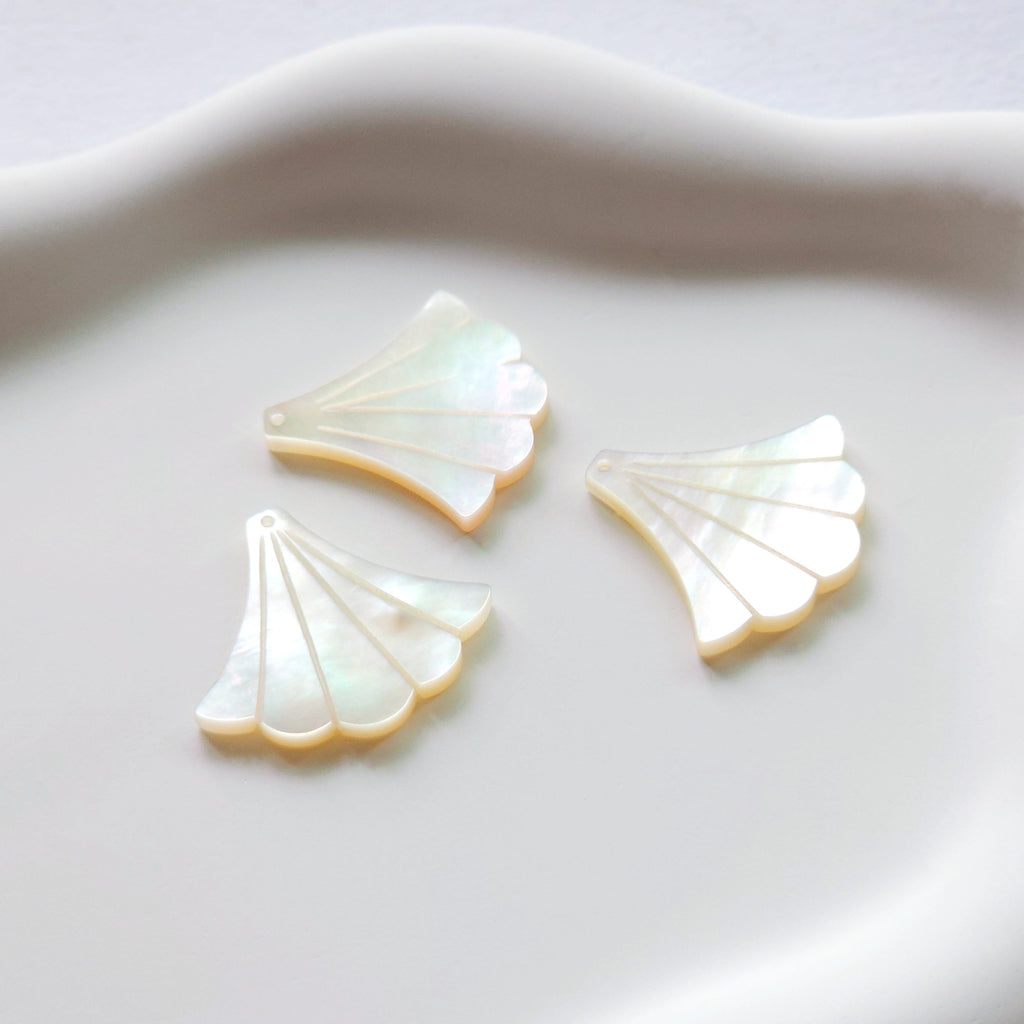 Fan-shaped White Mother-of-Pearl, MOP Shell Pendant, Sector White Nacre, Shell Charm, Mother of Pearl Jewelry Making Findings RY023