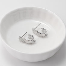 تحميل الصورة إلى عارض المعرض، أقراط مطوية على شكل حرف U مع حلقة، مطلية بالذهب عيار 18 قيراطًا، خالية من النيكل، دبوس من الفضة الاسترلينية S925، أقراط أذن مضادة للحساسية D0458