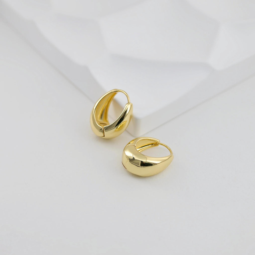 Gold Oval Ear Hoops, 18K Gold/Silver Plated Leverback Earrings, Huggie Hoops Earring D0568