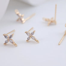 تحميل الصورة إلى عارض المعرض، أقراط على شكل زهرة لطيفة بأربع بتلات مع حلقات، مصنوعة من الفضة الإسترليني 925 وخالية من النيكل، ونتائج أقراط مضادة للحساسية ZX240