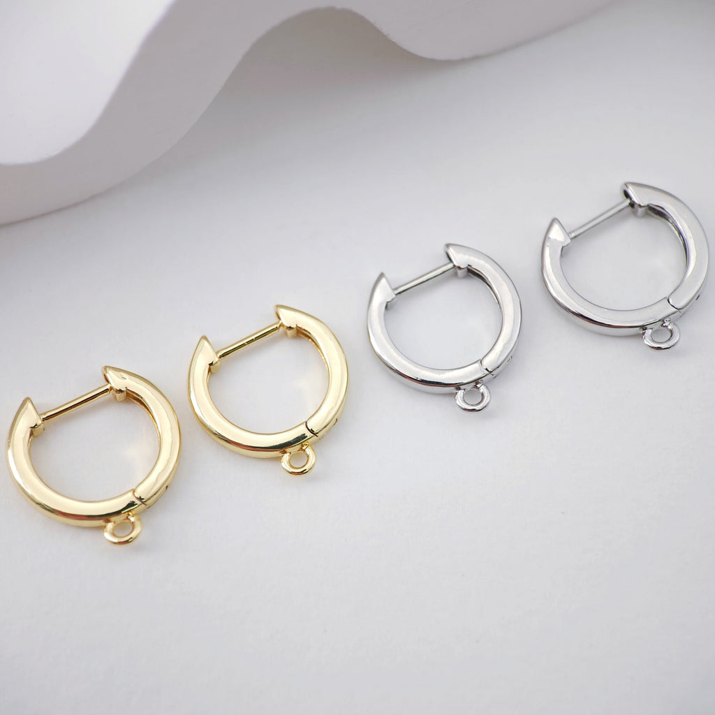 4 قطع من حلقات الأذن Huggie Hoops، حلقات أذن رافعة مطلية بالذهب عيار 18 قيراطًا، نتائج صنع الأقراط الذهبية لصنع المجوهرات D0107